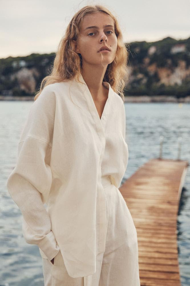 The Herringbone Capsule